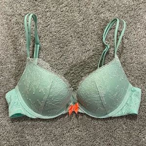 Victoria’s Secret Push Up Bra